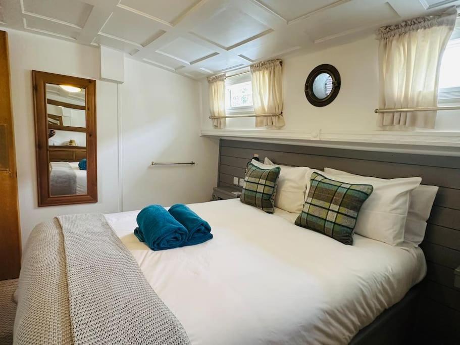 יורק Unique Houseboat Experience I Central City Break מראה חיצוני תמונה