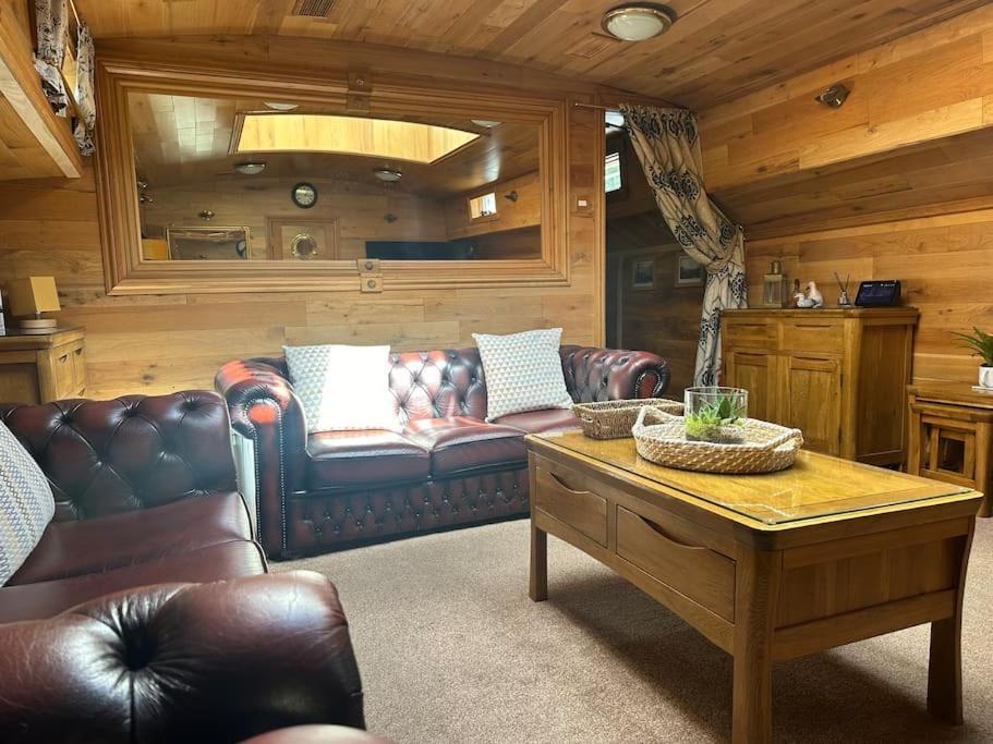 יורק Unique Houseboat Experience I Central City Break מראה חיצוני תמונה