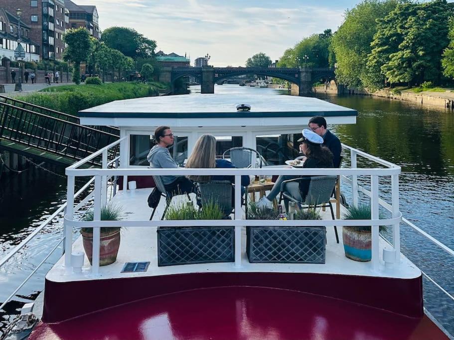 יורק Unique Houseboat Experience I Central City Break מראה חיצוני תמונה